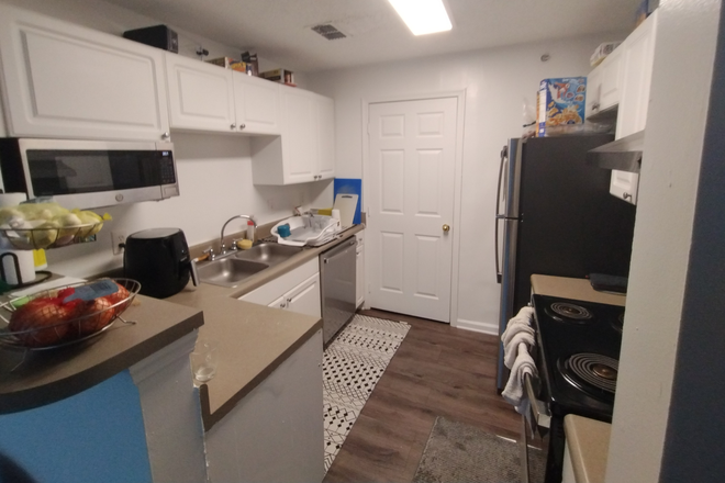 Kitchen - [225$ Signing Bonus] Courtyards Apartments