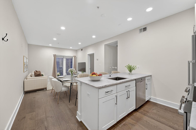 kitchen 2 - 2 BR 2 BA Beautiful Kitchen! Washer/Dryer Central AC Apartments