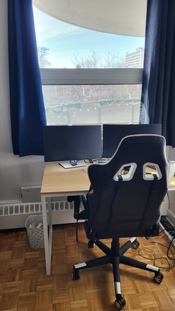 Workspace - Cozy Furnished 1BR by UofT – Large Balcony & Sunny Plant-Filled Dining Apartments