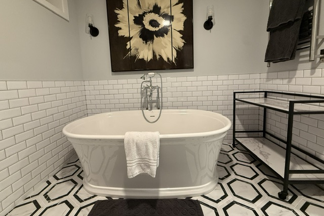 Bathroom - Spacious Quite Furnished 1BR - Cambridge, Near MIT & Harvard Apartments