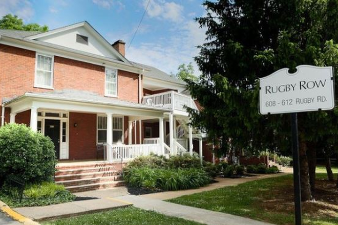 Exterior - Spacious UVA Area Apartment 610 Rugby Rd Apt C / 3 Bdrm / 3 Bath