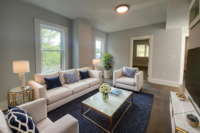 living room (virtually staged) - **NO BROKERS FEE!!* Renovated 4 Bed / 1 Bath w/ LAUNDRY IN UNIT! Avail. 9/1/26!! Apartments