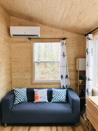 Living room - Fully furnished entire 1B1B efficiency, 30 minutes to MUSC House