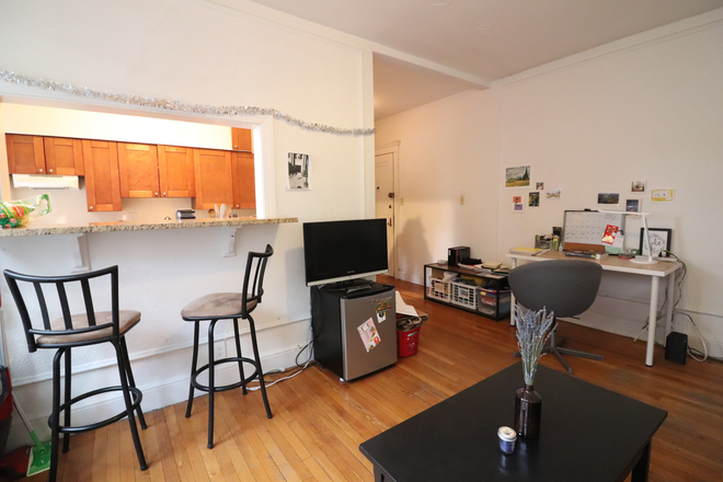 kitchen - Sunny Cleveland Circle 1 bed - no fee! Apartments