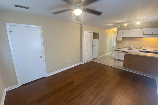 Open floor plan - Home away from Home