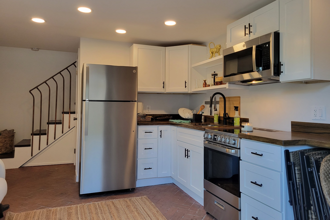 Kitchen - Renovated 1 Bedroom near Campus! Will come with utilities included and 1 parking spot! House