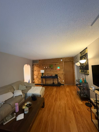 living room - Triplex, close to campus, close to Pearl Street Triplex