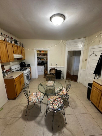 Call NOW for showings! 617-236-8550 - CALUMET ST - GREAT DEAL ON MISSION HILL! 3BR/1BA W/ LNDRY IN BDLNG, PANTRY, DECK AVAIL *9/1/2025* Apartments