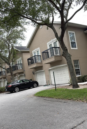 FRONT - townhouse or room to rent