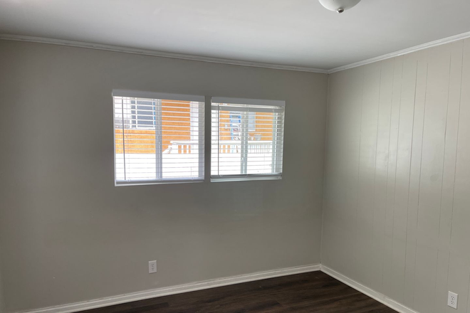 Photo - 1308 Ivy St Apartments