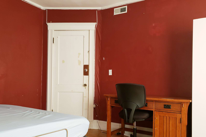 Photo - 5Min Walk to BC, near B-line T to BU, NEU & Downtown Boston, C/A,  Incl Utilities & WiFi, No Fee Apartments