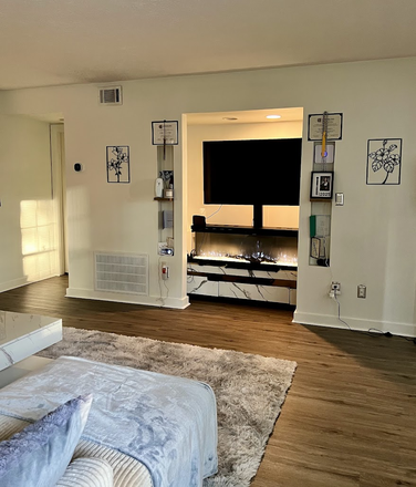 Living area - Entryway view - Private Room for Rent Near Marietta Campus in Coed Shared Housing Condo