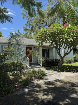  - Very Pleasant HOUSE in of South Miami/a few blocks aways from UM main campus