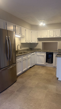 Kitchen - Best Value Spacious Townhouse With Office and Greenspace