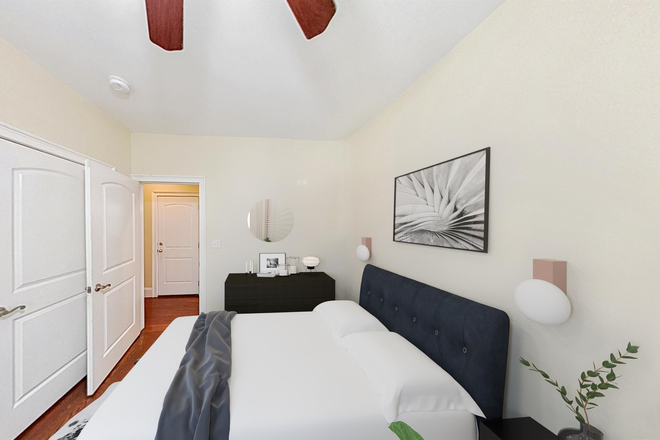 living - NO BROKER FEE! LARGE 4 BED/2 BATH AVAIL. 9/1/26! Apartments