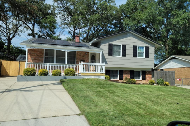 Front of home - 4706 Mangum Road, College Park House