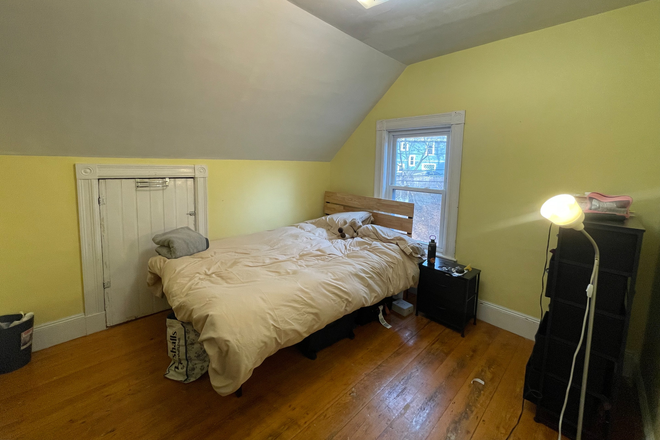 Bedroom - Fully furnished short-term room 15min from campus