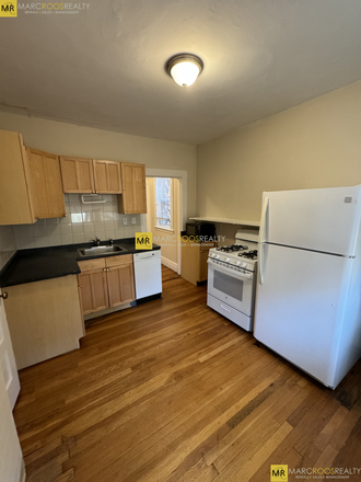 Call NOW for showings! 617-236-8600 - STRATHMORE RD - GORGEOUS & SPACIOUS BRIGHTON 3 BED W/ HEAT, HOT WTR, AND LAUNDRY! *AVAIL NOW!* Apartments