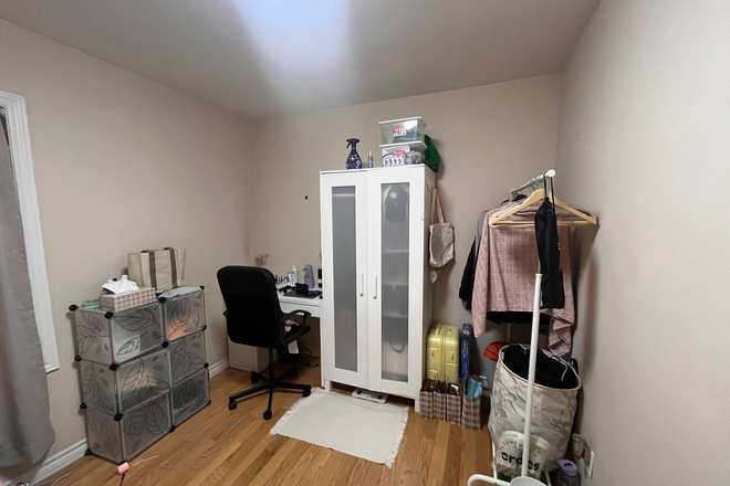 bedroom - Furnished Private room (1st floor)