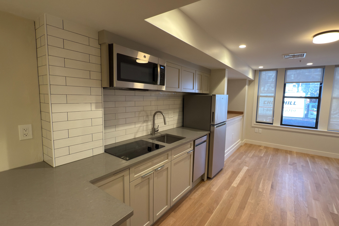 - - Renovated 1 Bed – Harvard Square Apartments