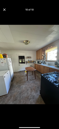 kitchen - Close to Downtown, beautiful and peaceful neighborhood
