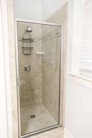 Shower - Roommate Wanted- Walking distances to MUSC House