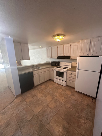 2 - AVAILABLE NOW: 805 29th St. #159 Condo