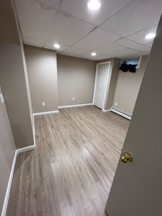 Bedroom 3 - 3br - 1300ft - 3 Bedroom Apartment for Rent