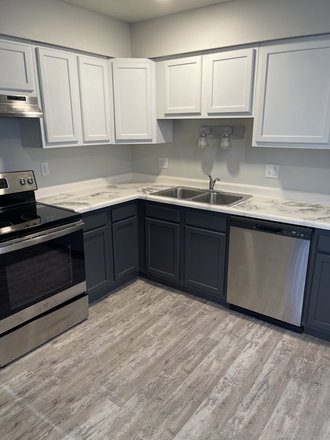 ZH - 2 and 3BRs Close to Campus! Free WiFi Apartments