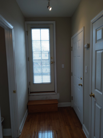 Door to deck - Studio Apartment