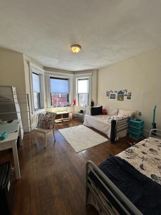 Bedroom - 3 Bed Available 9/1/26! *CONTACT NOAH 603-470-8181