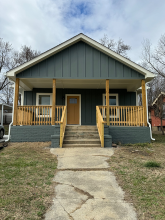 Front - Private bedroom with private bathroom for rent! House