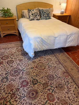 bedroom - Charming Large Private Apartment In Duke Forest – Quiet & Secluded