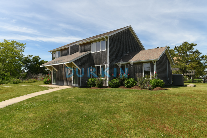 Exterior - Connecting 6 Bed Duplex w/ Large Living Areas. Duplex