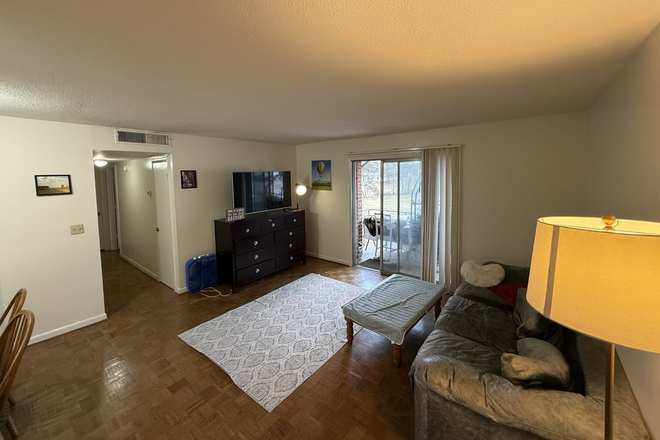 Hall - Jefferson Apartments, close to campus