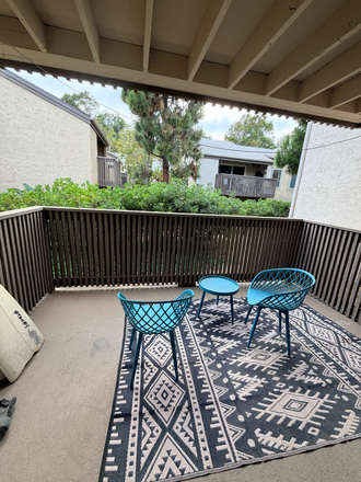 patio - Villa La Jolla condominiums, close to campus and public transit