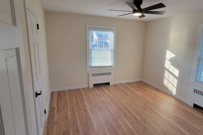 Bedroom 01 - Newly Renovated Rooms Near UMass, New Bath, Hardwood Floors, Deck & Country Views House