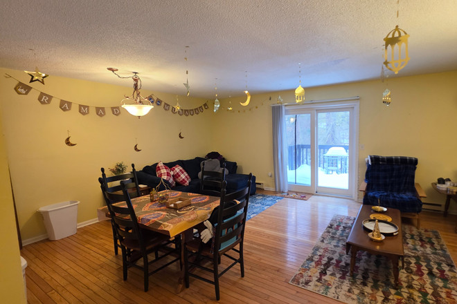 Living room - Freedom Green Summer Sublease Townhome