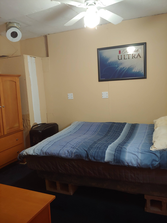 west room - Bachelor Pad    ALL Inclusive     zero Drama House