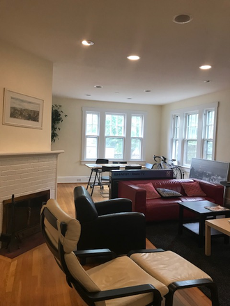 Friendship Heights Metro-5335 42nd Place - Beautiful Rooms — 2‑Min Walk to Friendship Heights Metro | 1 Stop to AU Law & AU Shuttle House