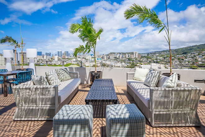 Rooftop View - Hale Mahana Apartments (Room C5), Close to campus