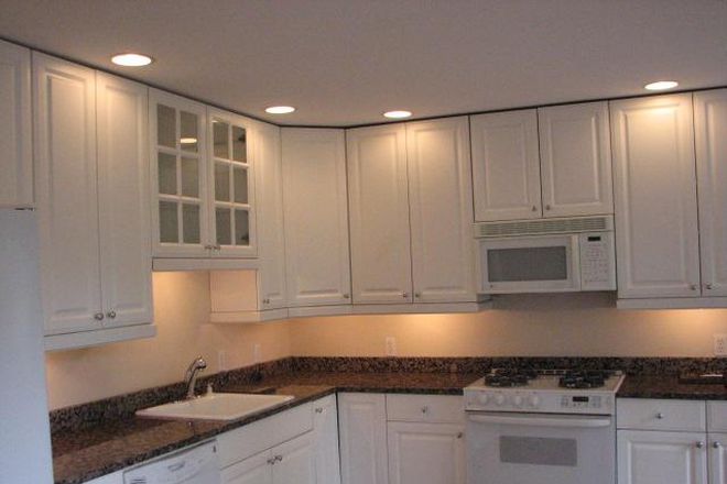 Kitchen - A Big House Furnished Near Georgetown for Y2026-27: 6br/3ba