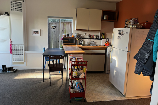 Kitchen and dining area - Quiet sunny in-law unit available in the Berkeley Hills House