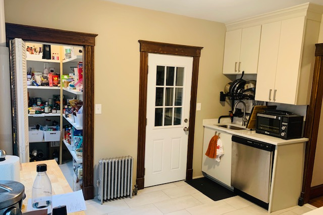 1 - SEPT 2026 | Beautiful Allston 2 Bed, 1 Bath + Office | Updated Kitchen | 2 Parking Spots Included Apartments
