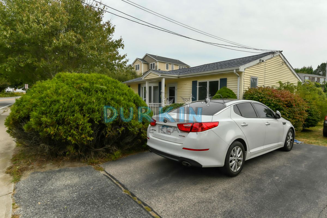 Exterior Front - Remodeled 3 Bed Ranch House