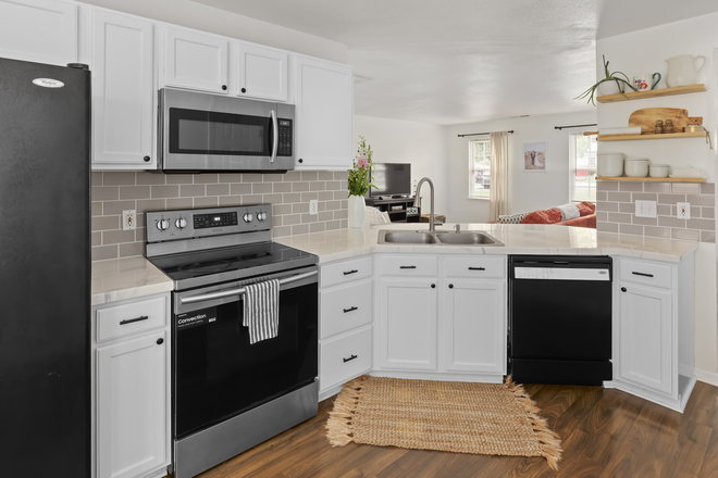 Kitchen 1 - Bull City Retreat, home close to campus. unwind after long campus days