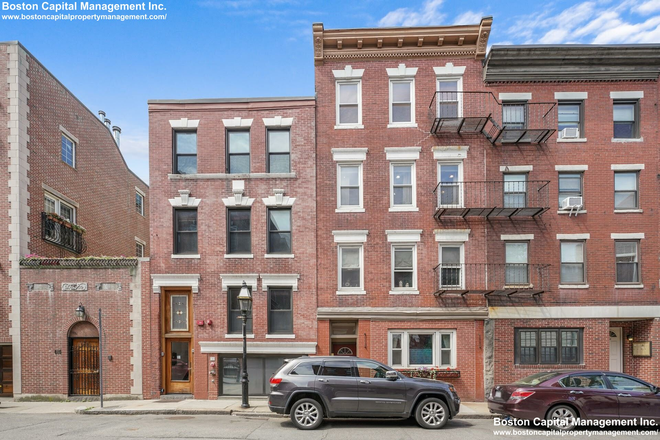 Exterior - 2 bedroom in Little Italy!! AC & Roof Deck!!