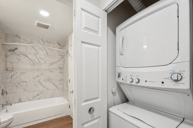 Washer/Dryer and Bathroom - Vaughan Place Apartments
