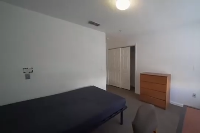 Bedroom when empty - UMD Courtyards
