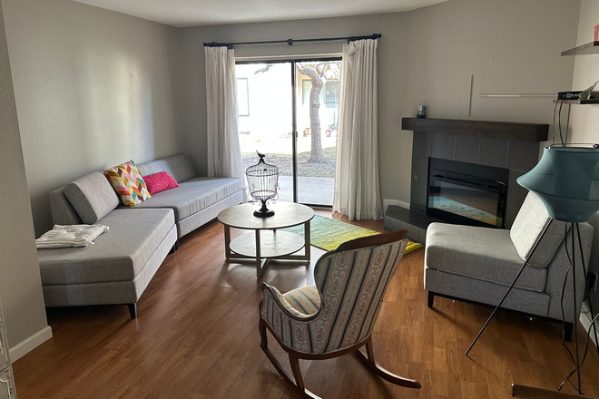 living room - Furnished 1BR and Bath sublet in charming 1st floor apt in East Boulder